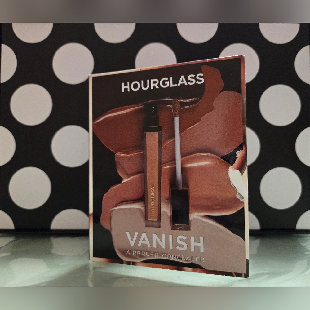 10/$25✨️Hourglass Vanish Concealer✨️